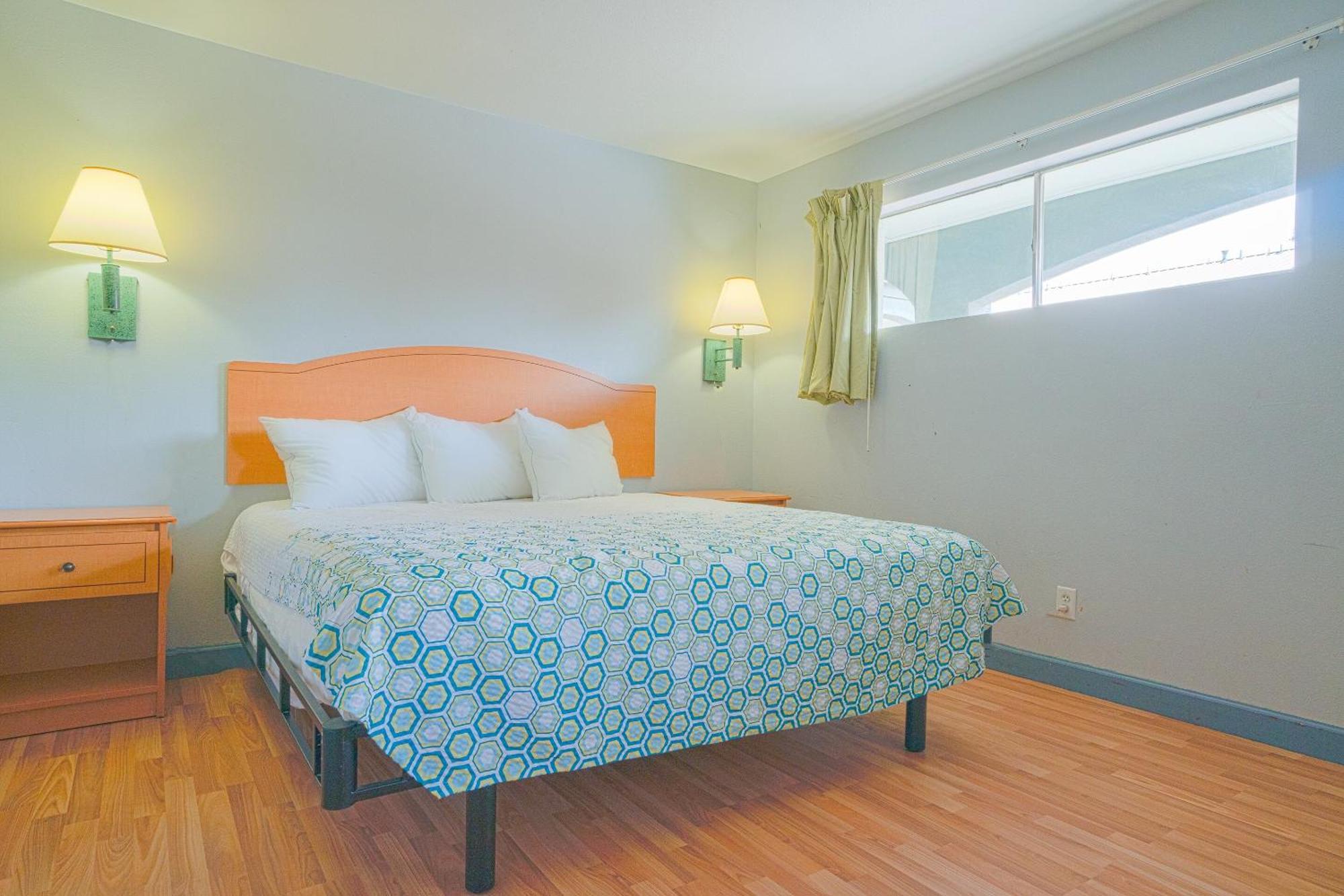 Oyo Hotel Μίντλαντ Εξωτερικό φωτογραφία