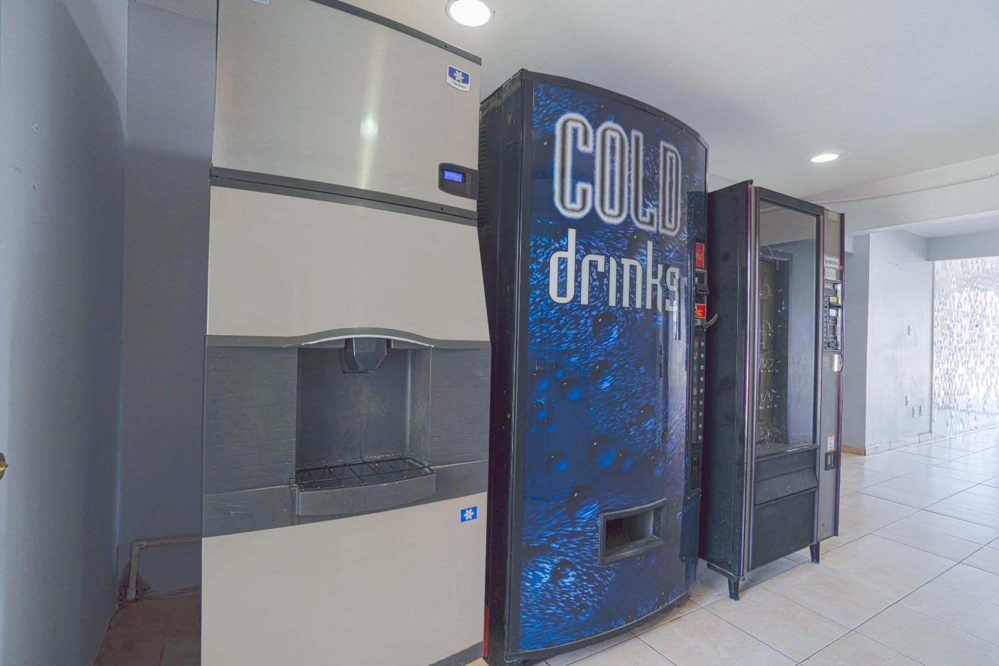 Oyo Hotel Μίντλαντ Εξωτερικό φωτογραφία