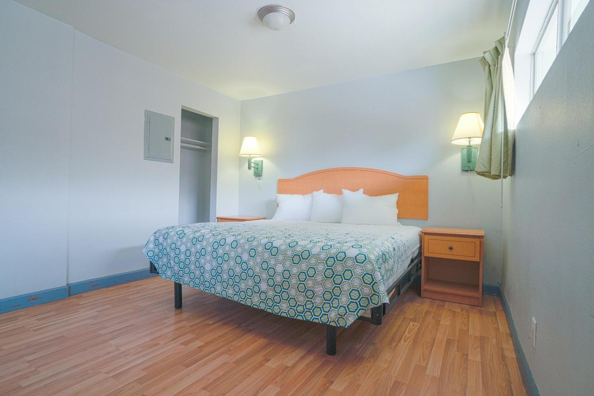 Oyo Hotel Μίντλαντ Εξωτερικό φωτογραφία
